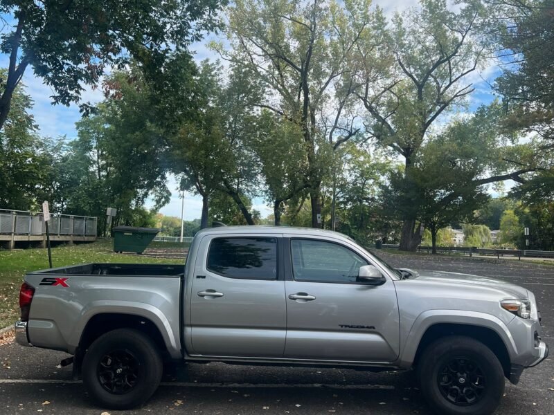 Toyota Tacoma SR5 V6 – Rear Wheel Drive