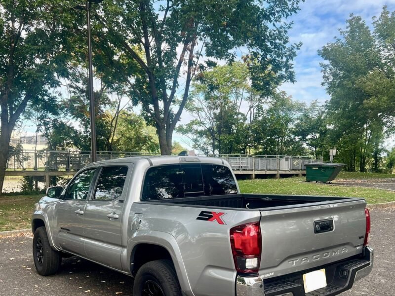 Toyota Tacoma SR5 V6 – Rear Wheel Drive